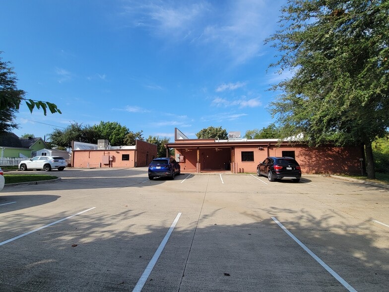 616 S Coppell Rd, Coppell, TX for lease - Building Photo - Image 2 of 4