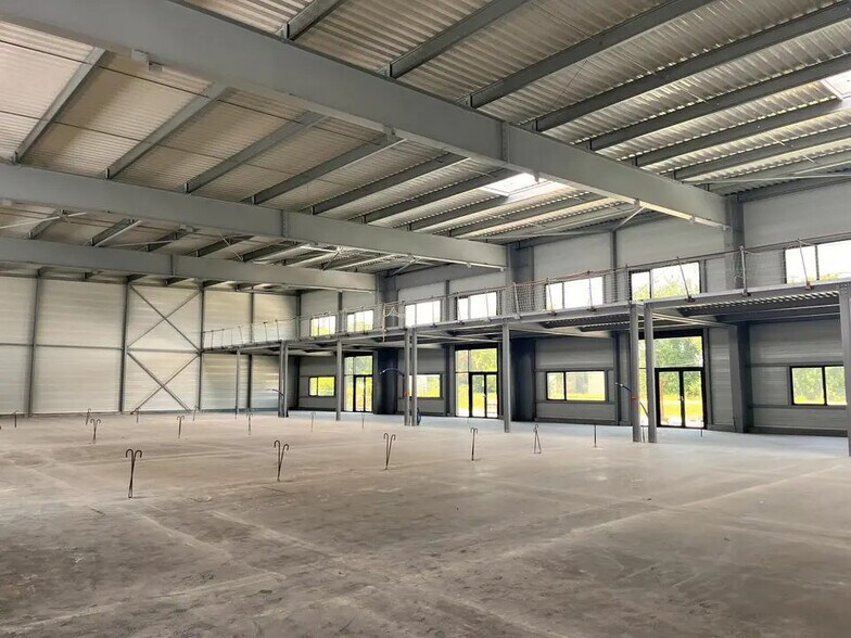 Local d'activités dans Thouaré-sur-Loire à vendre - Photo du bâtiment - Image 3 de 5