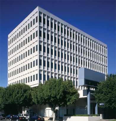 12011 San Vicente Blvd, Los Angeles, CA à louer - Photo du bâtiment - Image 3 de 7