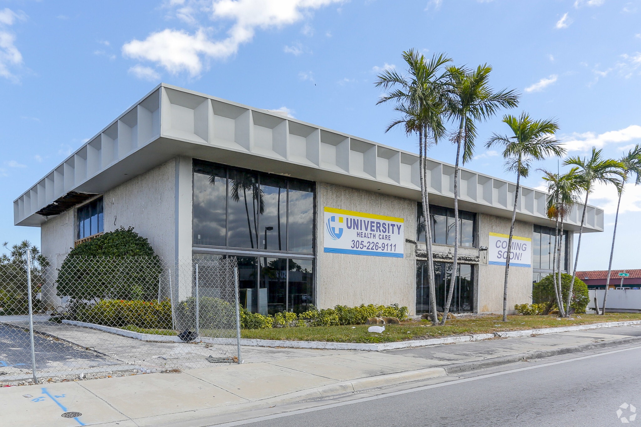 1601 E 4th Ave, Hialeah, FL for lease Primary Photo- Image 1 of 3