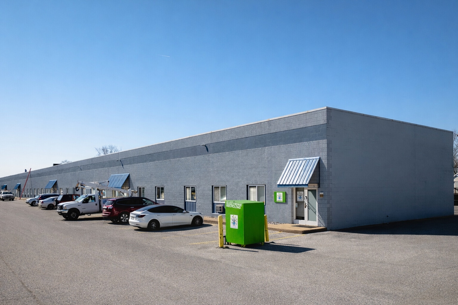 5222-5232 Tractor Rd, Toledo, OH for lease Primary Photo- Image 1 of 8