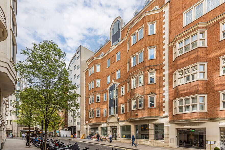 65 Curzon St, Londres à louer - Photo du bâtiment - Image 3 de 3