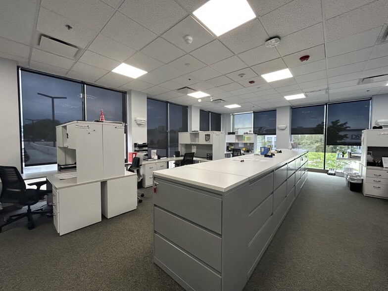 9730 S Western Ave, Evergreen Park, IL for lease - Interior Photo - Image 3 of 15