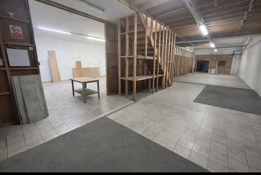 22 Bull Ln, Londres à louer - Photo intérieure - Image 3 de 8