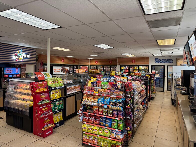 5001 Clara St, Cudahy, CA à vendre - Photo du bâtiment - Image 2 de 5