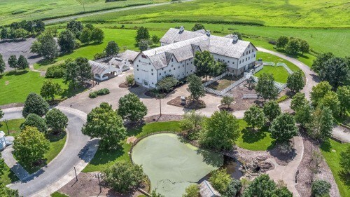 5825 Raiders Rd, Frazeysburg, OH à vendre - Photo du bâtiment - Image 3 de 197