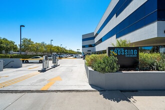 6345 Balboa Blvd, Encino, CA à louer Photo du bâtiment- Image 2 de 5