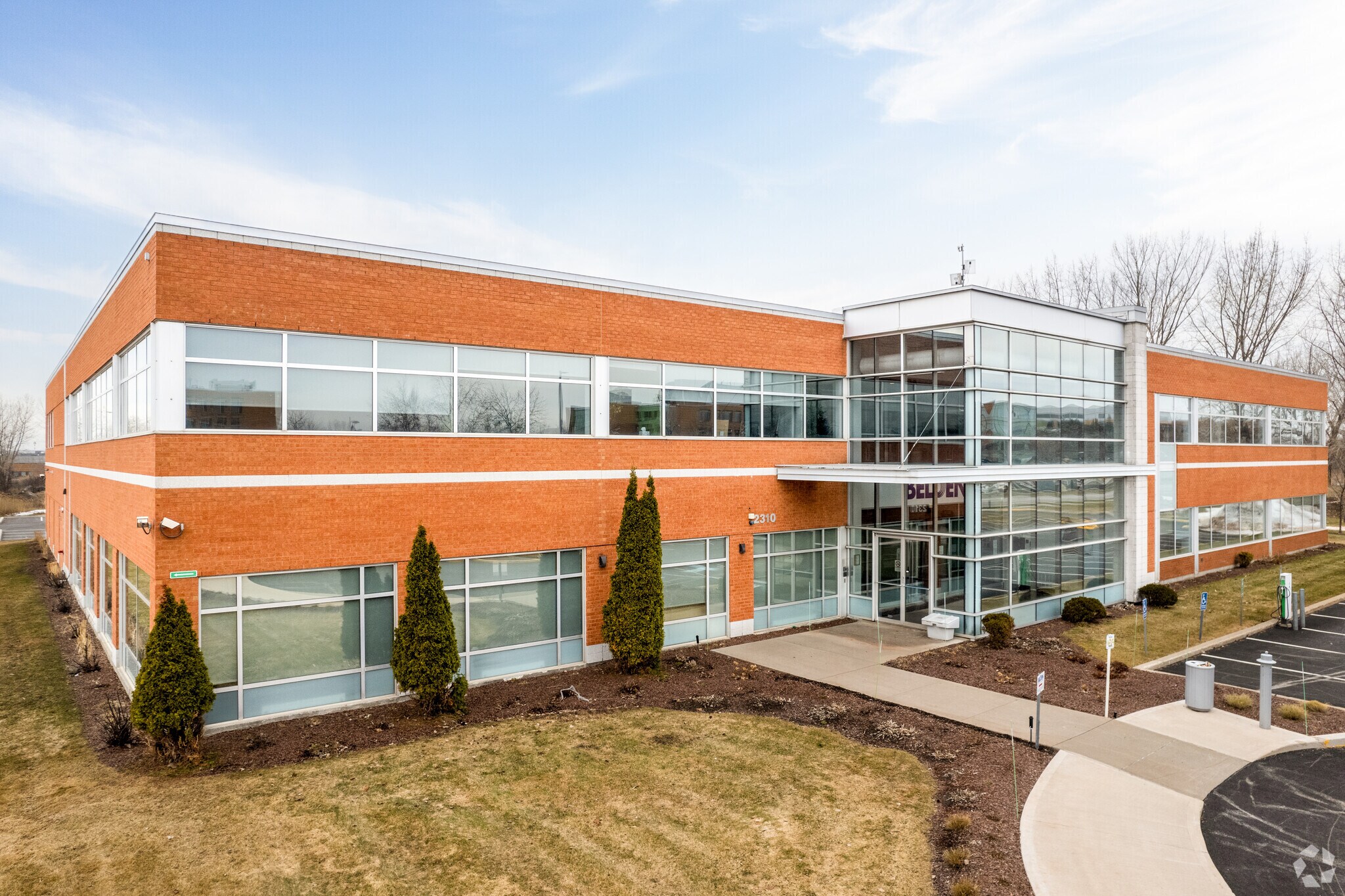 2310 Boul Alfred-Nobel, Montréal, QC for lease Building Photo- Image 1 of 5