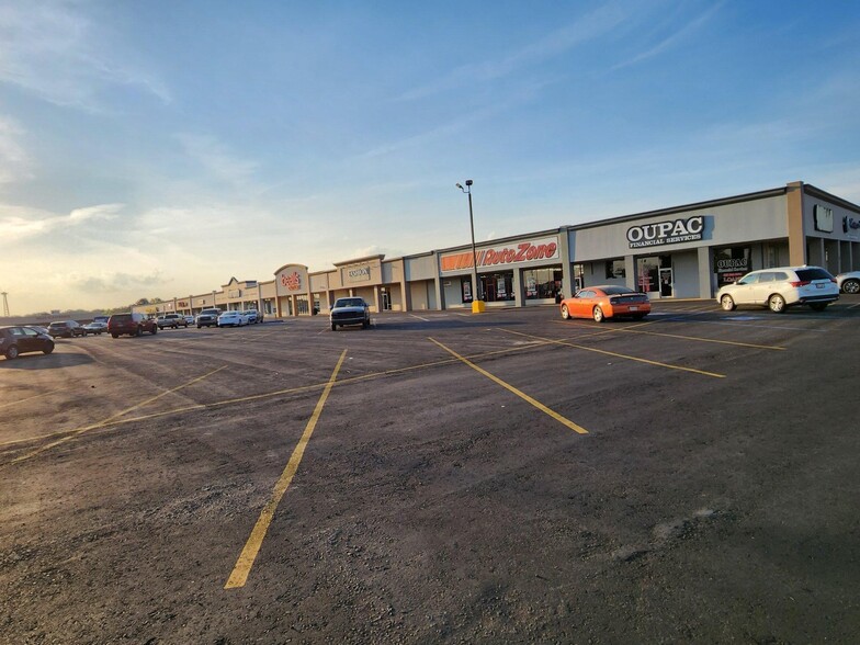 2040-2302 W Laurel Ave, Eunice, LA à vendre - Photo du bâtiment - Image 1 de 1