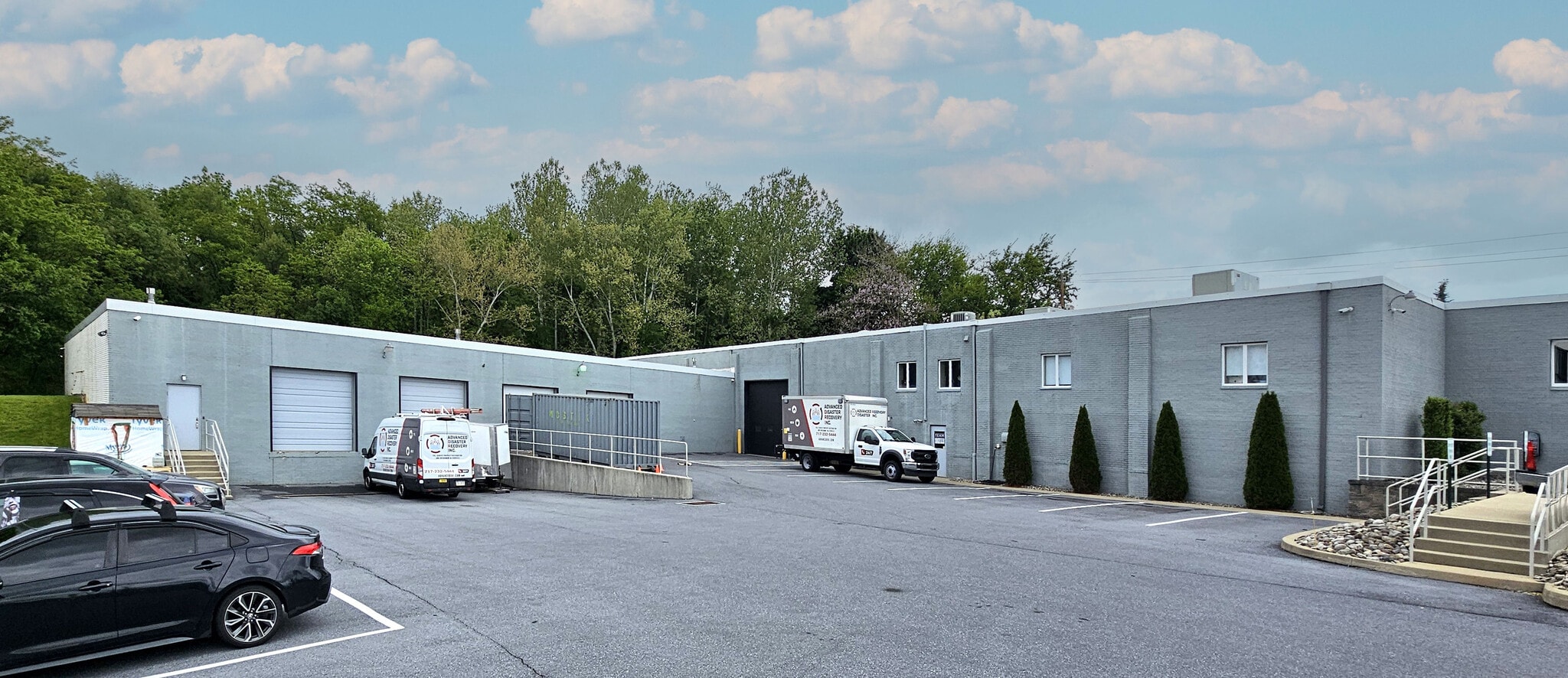 330 E Park Dr, Harrisburg, PA for lease Building Photo- Image 1 of 6