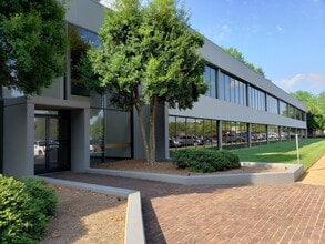 9041 executive park Dr, Knoxville, TN à louer Photo du bâtiment- Image 1 de 8