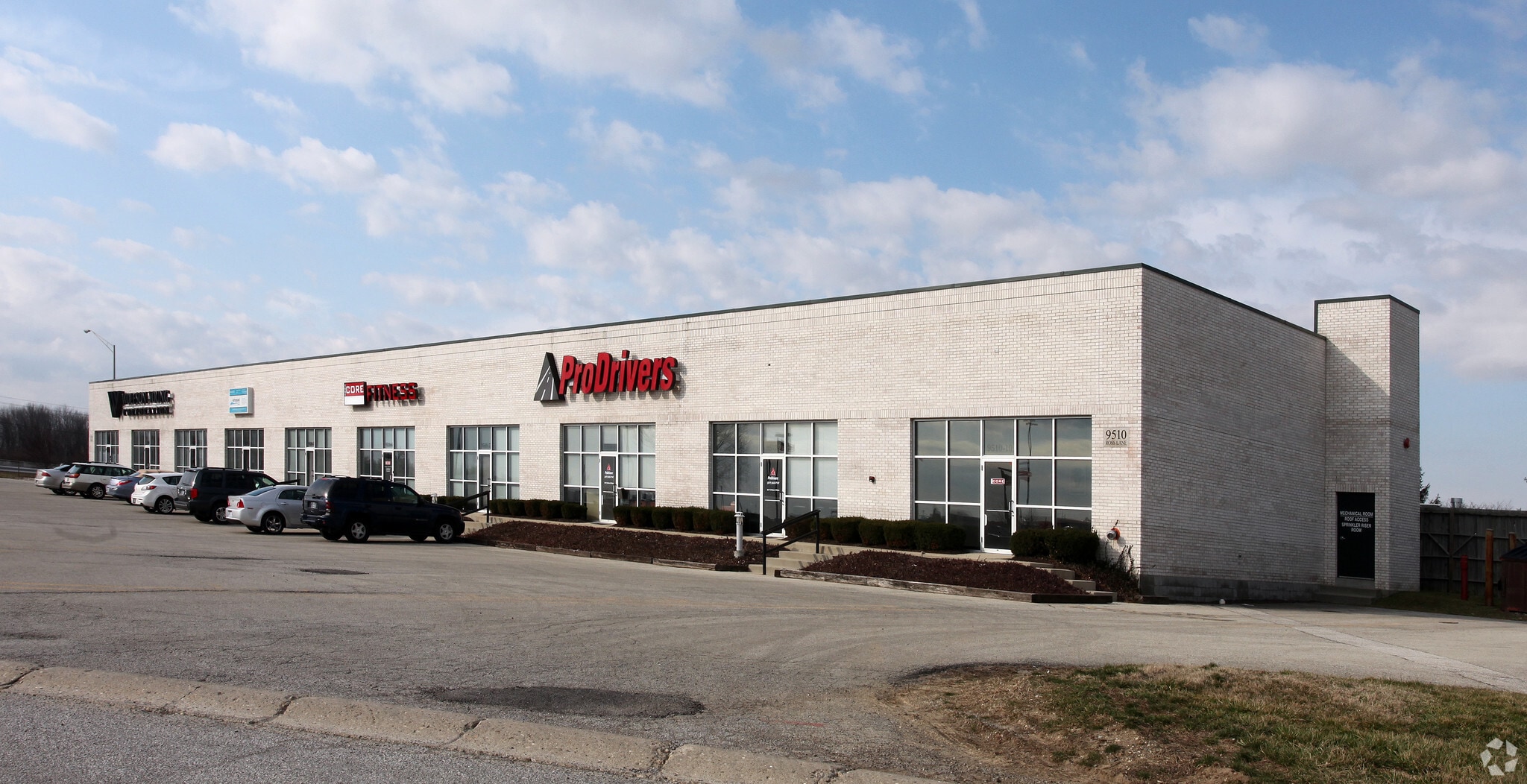 9507-9510 Ross Ln, Indianapolis, IN for lease Primary Photo- Image 1 of 3