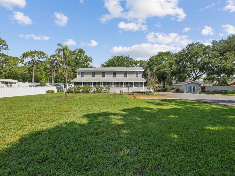 1055 Philippe Pky, Safety Harbor, FL à vendre - Photo du bâtiment - Image 1 de 85