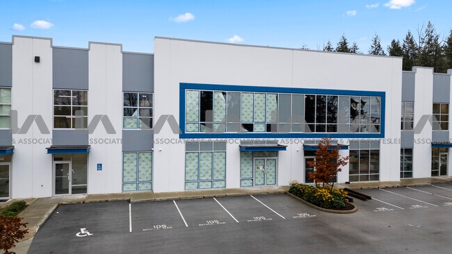 Plus de détails pour 3170 194 St, Surrey, BC - Industriel à vendre
