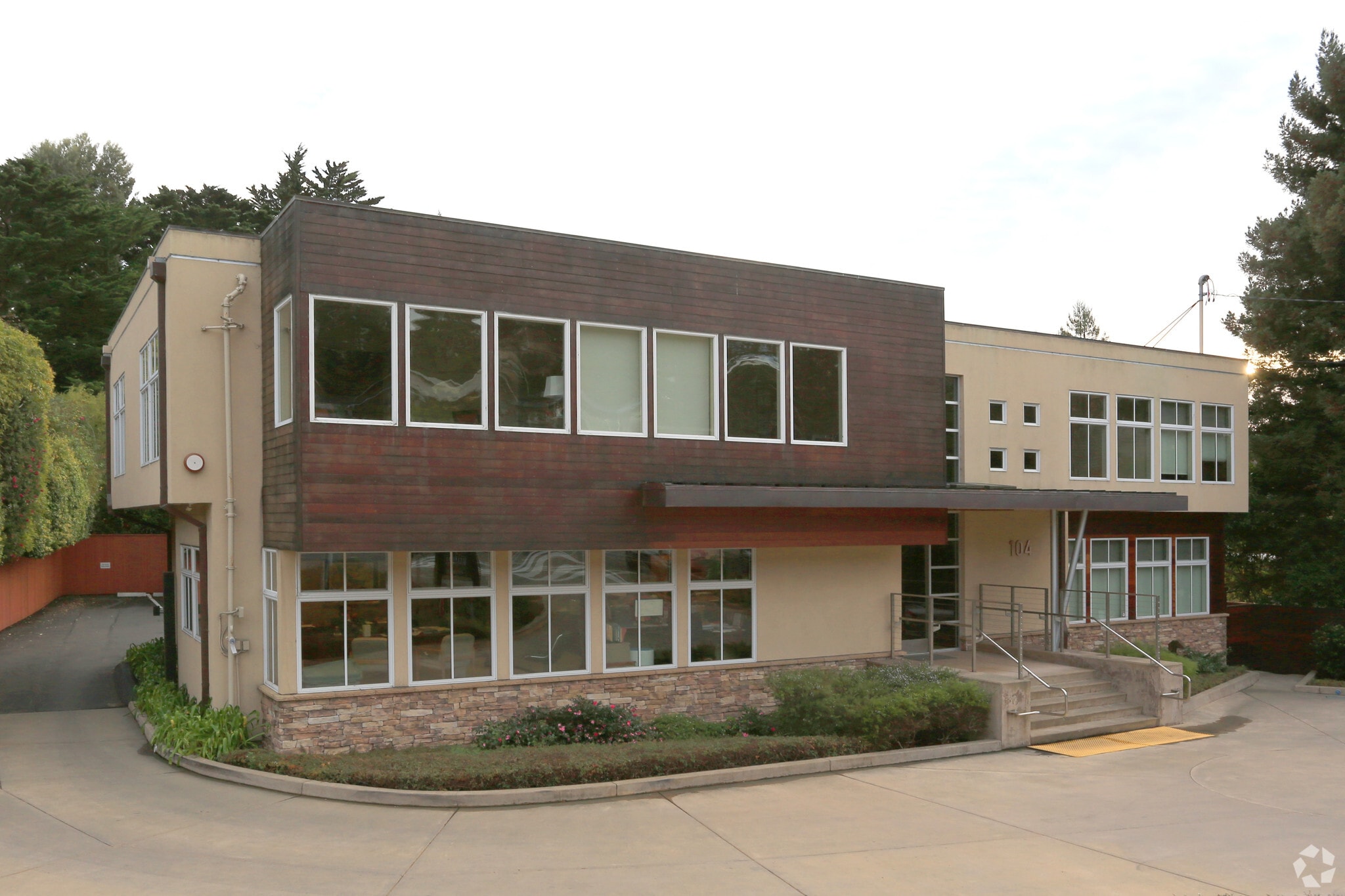 104 Tiburon Blvd, Mill Valley, CA for lease Primary Photo- Image 1 of 5