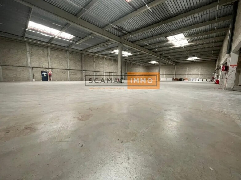 Industrial in Herblay-sur-Seine for lease - Building Photo - Image 1 of 8