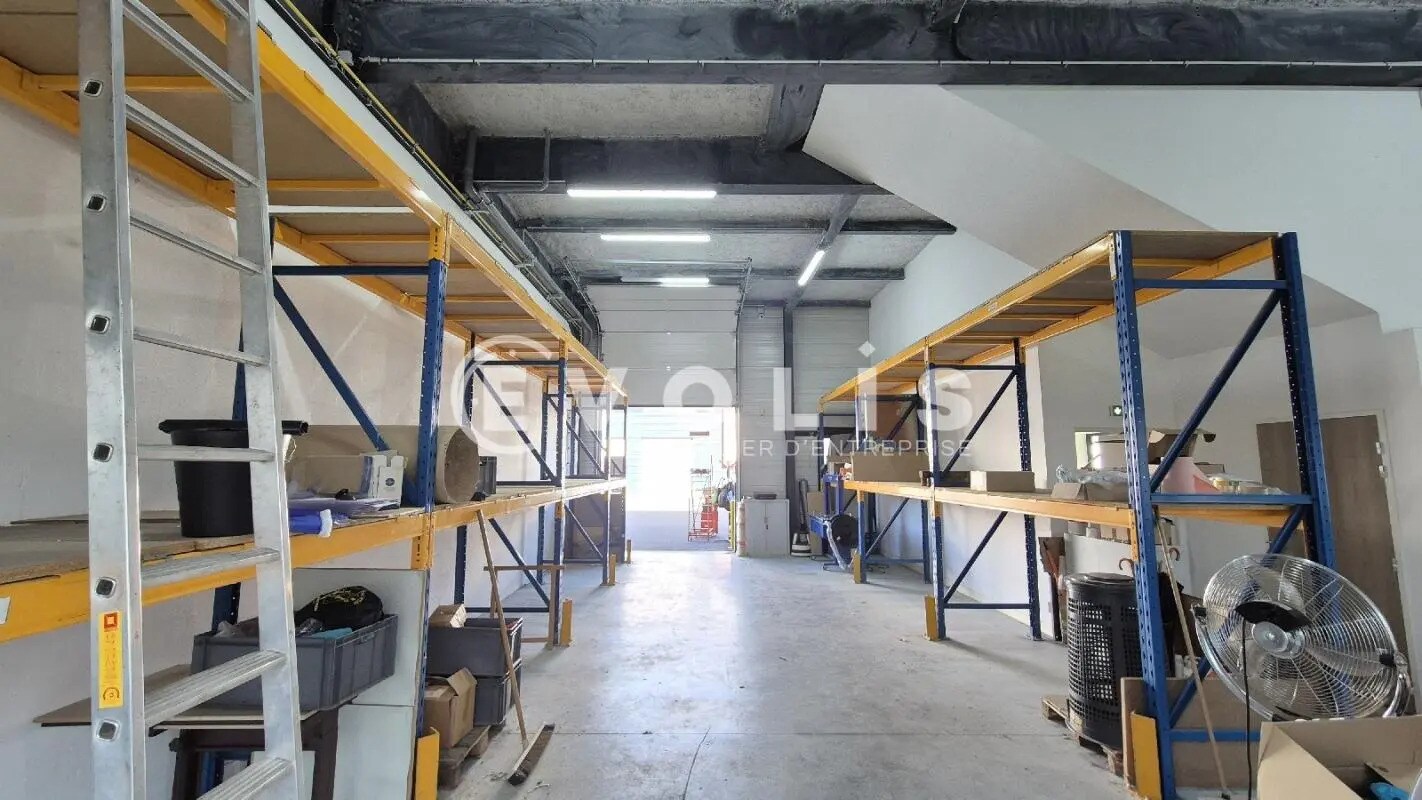 Flex in Chanteloup-en-Brie for lease Interior Photo- Image 1 of 14