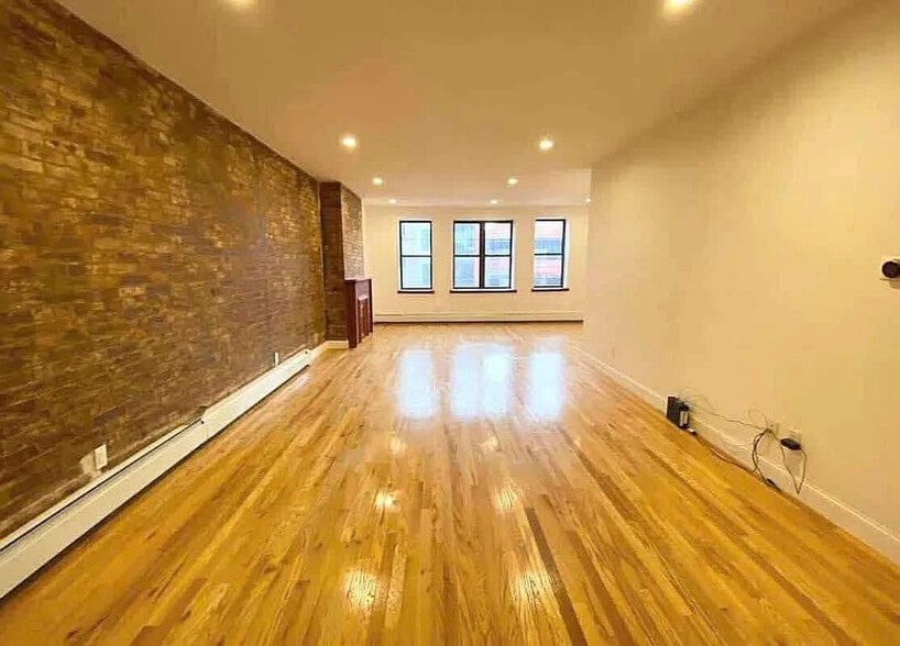 1215 Bedford Ave, Brooklyn, NY for sale - Building Photo - Image 3 of 8