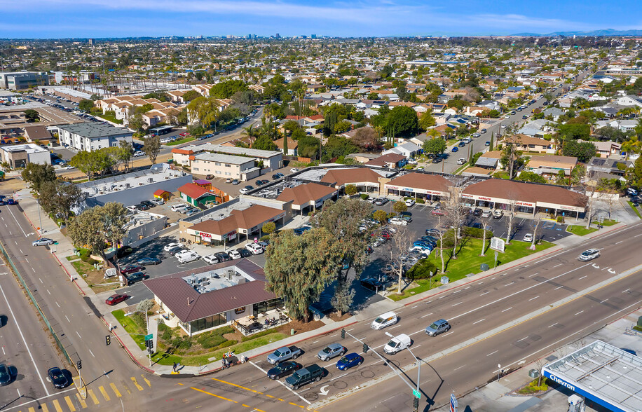 7608-7612 Linda Vista Rd, San Diego, CA à louer - Photo du b timent - Image 1 de 6