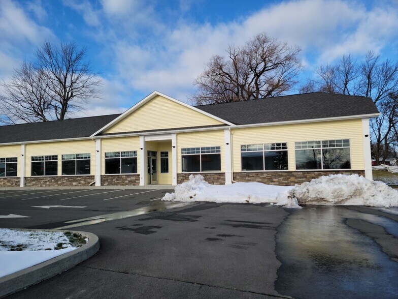 1097 New Loudon Rd, Cohoes, NY for sale - Building Photo - Image 3 of 15