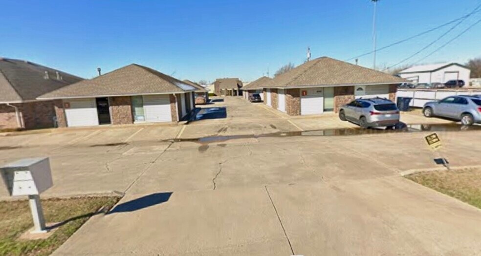 8801 S Olie Ave, Oklahoma City, OK for lease - Building Photo - Image 2 of 4