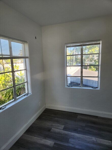 813 N J St, Lake Worth Beach, FL à vendre - Photo du bâtiment - Image 3 de 6