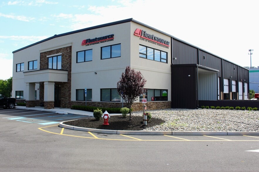 2382 US Highway 130, Dayton, NJ for lease - Primary Photo - Image 1 of 7