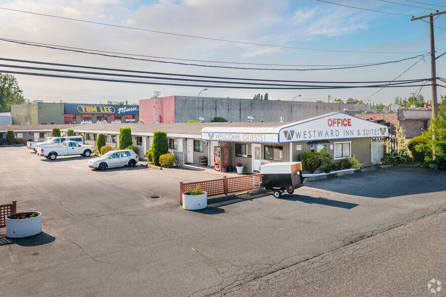 19682 Fraser Hwy, Langley, BC à vendre - Photo du bâtiment - Image 3 de 4