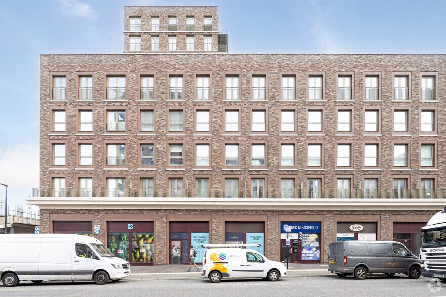 Atlantis Ave, Londres à vendre - Photo du bâtiment - Image 3 de 21