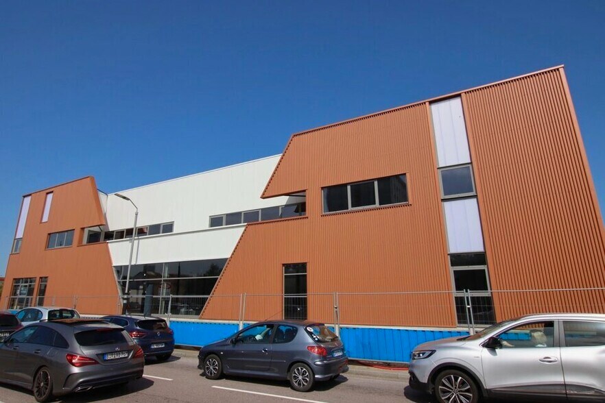Flex in Le Havre for lease - Building Photo - Image 3 of 4
