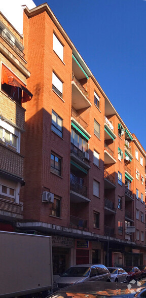 Calle Angel Alcázar, 7, Talavera De La Reina, Toledo à louer - Photo du bâtiment - Image 2 de 2