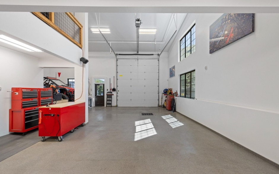1200 W Lori Ln, Kamas, UT for sale - Interior Photo - Image 3 of 8