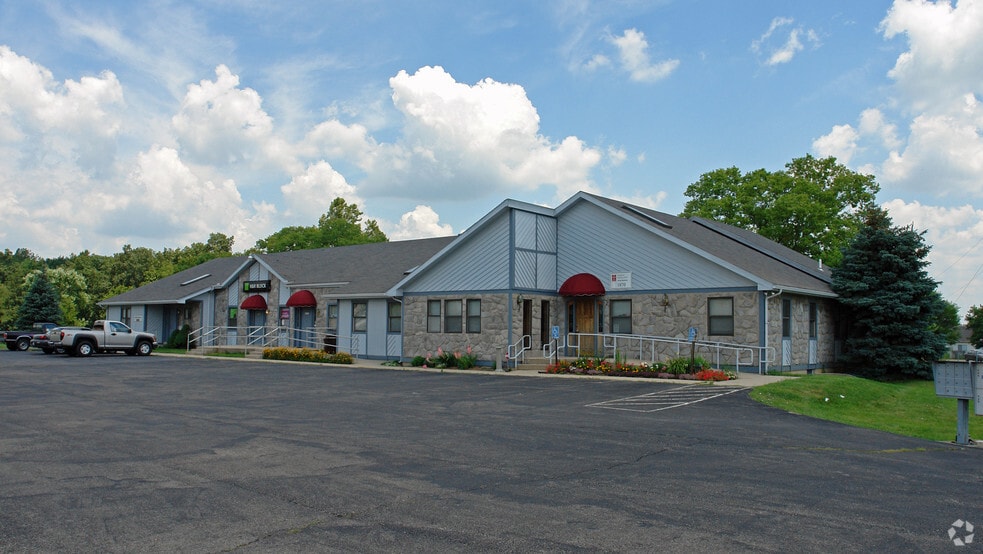 1864-1870 Dayton Germantown Pike, Germantown, OH for lease - Building Photo - Image 1 of 2