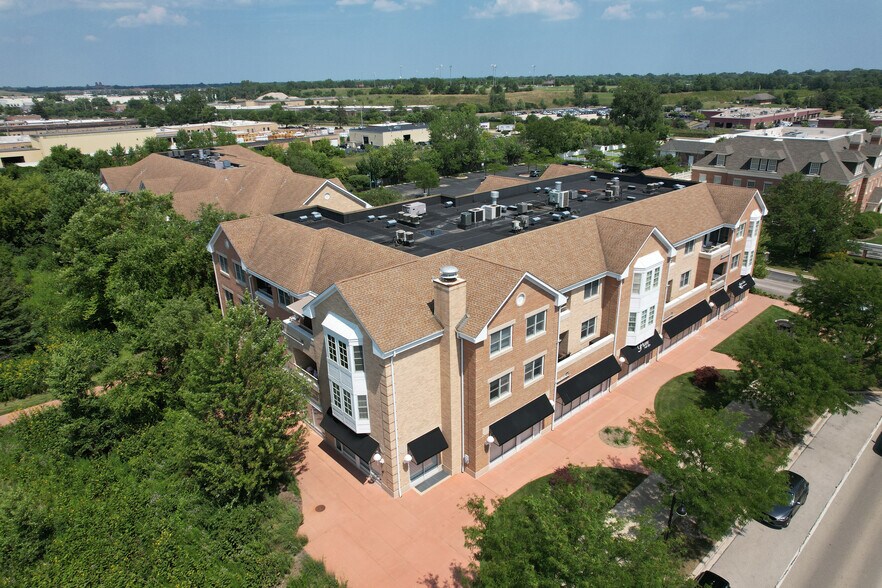 2300 Chestnut Ave, Glenview, IL à vendre - Photo du bâtiment - Image 2 de 3