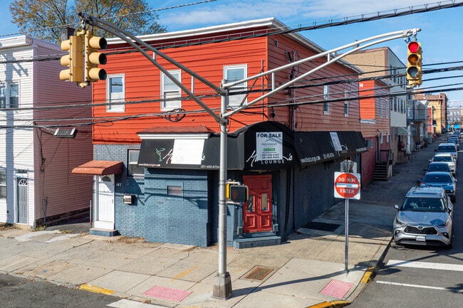 More details for 147 Avenue E, Bayonne, NJ - Retail for Auction