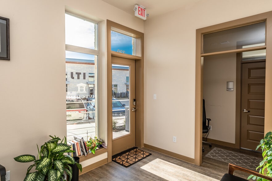 750 William D Fitch Pkwy #230,, College Station, TX for lease - Building Photo - Image 2 of 8