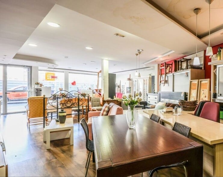 Calle de la Sierra Gádor, 60, Madrid, Madrid for lease - Interior Photo - Image 2 of 9