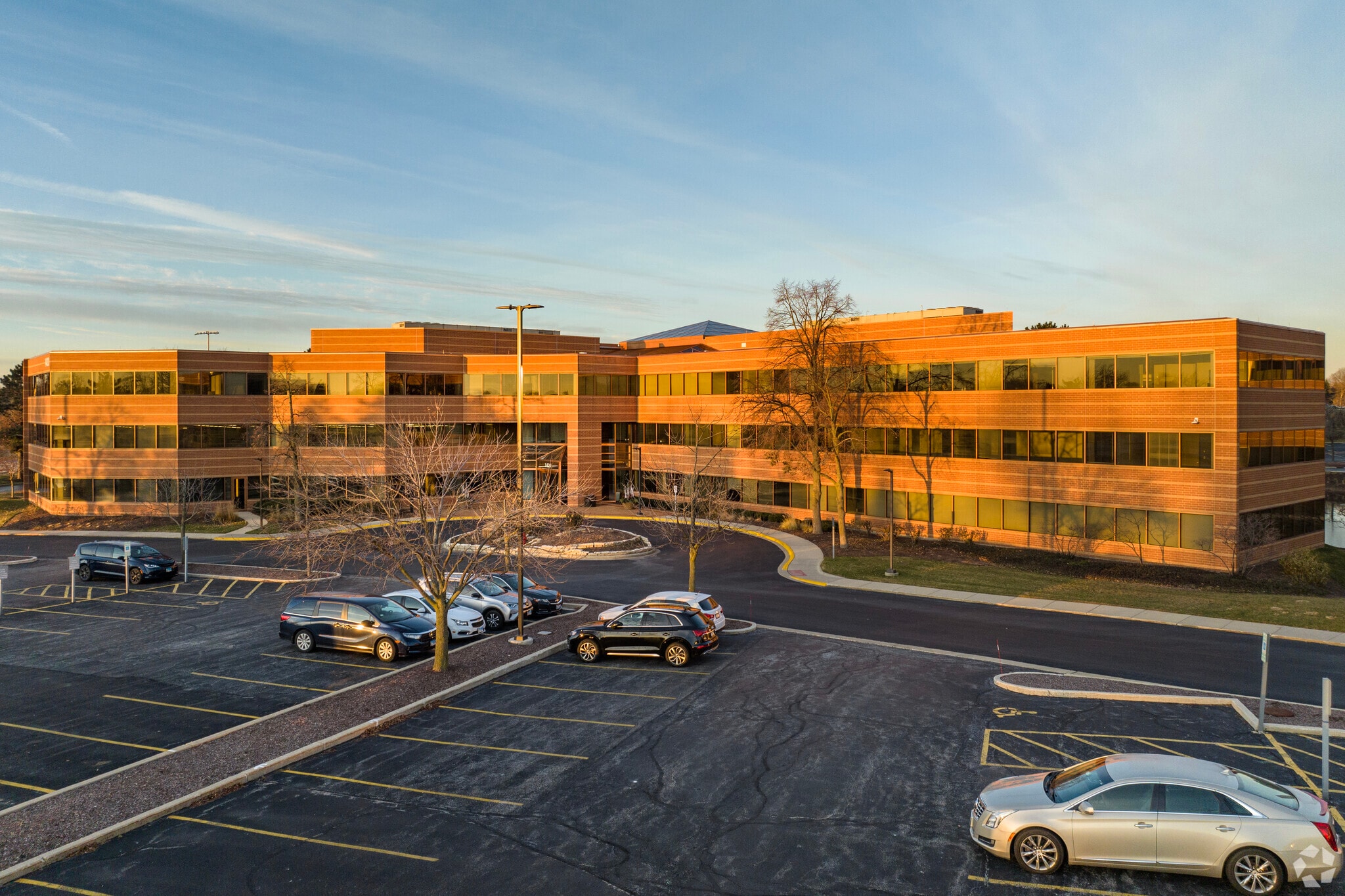 1420 Kensington Rd, Oak Brook, IL for lease Building Photo- Image 1 of 9