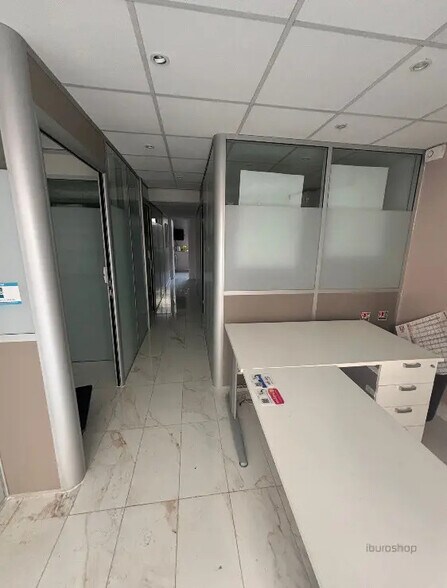 Commerce de détail dans Paris à louer - Photo du bâtiment - Image 1 de 8