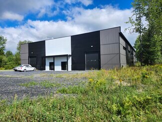 More details for 425 Rue Yamaska, Waterloo, QC - Industrial for Sale