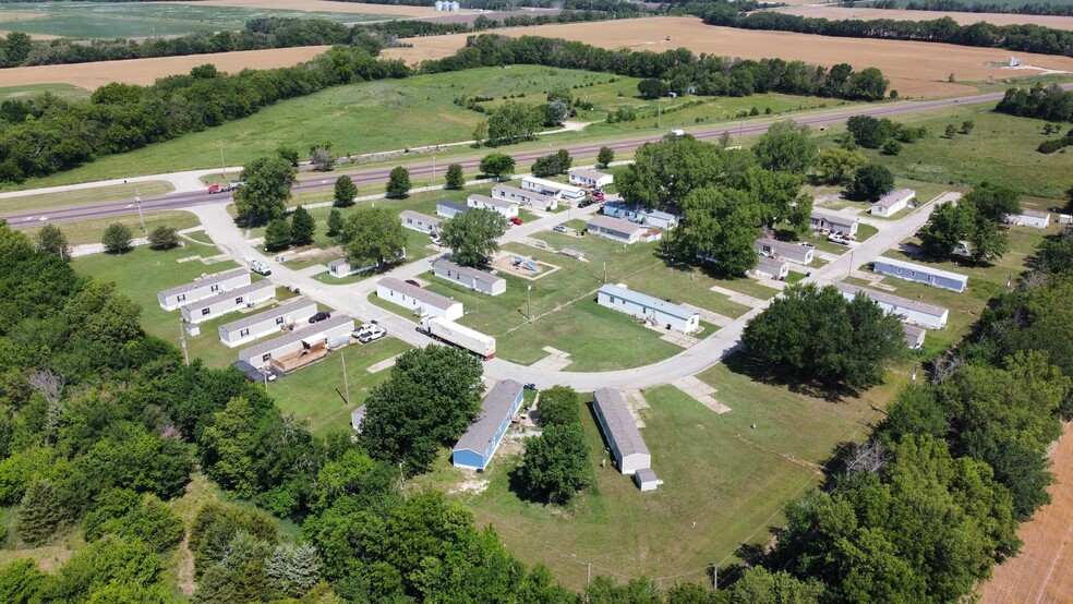 530 N US Highway 77, Douglass, KS à vendre - Photo du bâtiment - Image 1 de 1