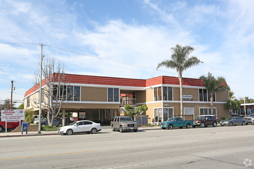 1945 Palo Verde Ave, Long Beach, CA à vendre - Photo principale - Image 1 de 1