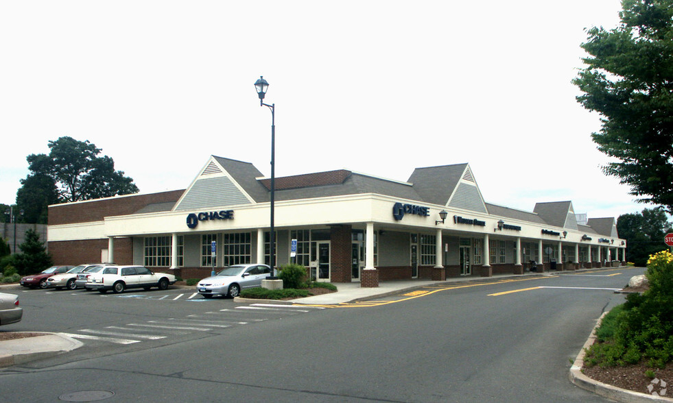 70 Quality St, Trumbull, CT for lease - Building Photo - Image 1 of 5