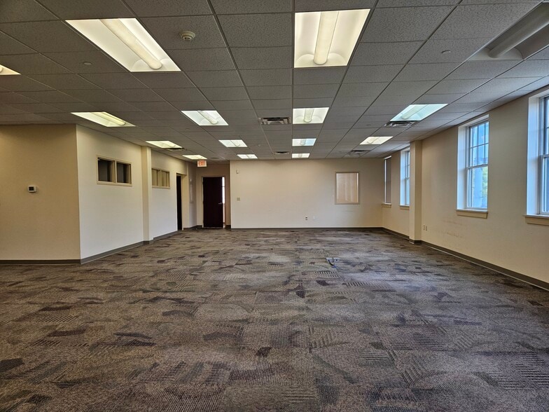 575 Main St, Middletown, CT for lease - Interior Photo - Image 1 of 11