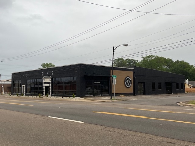 215 S Arkansas Ave, Russellville, AR for lease - Primary Photo - Image 1 of 11