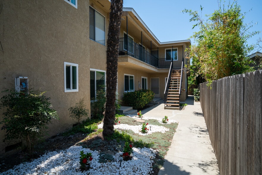 3700 E 4th St, Long Beach, CA for sale - Building Photo - Image 3 of 12