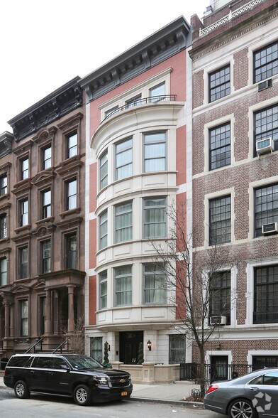 12 E 64th St, New York, NY à vendre - Photo du bâtiment - Image 3 de 11