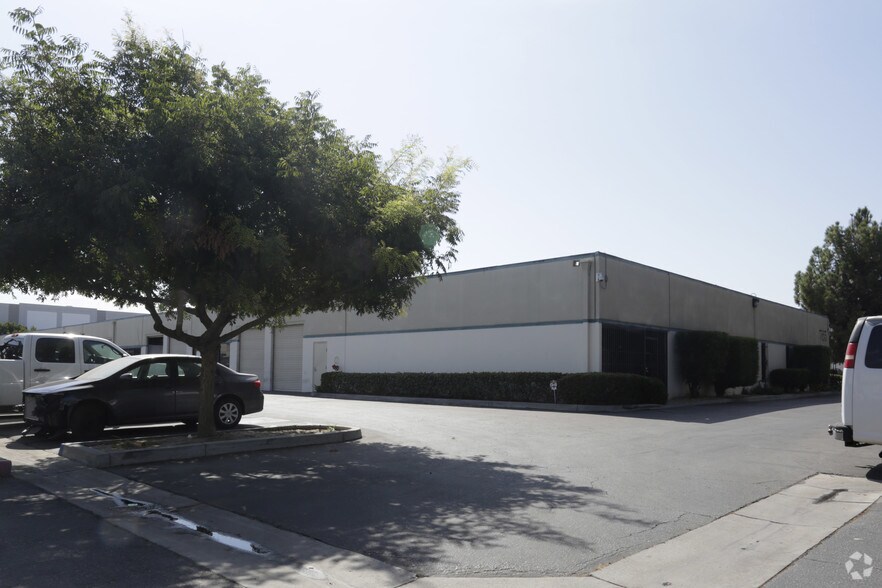 750 E Central Ave, San Bernardino, CA à louer - Photo du bâtiment - Image 2 de 9