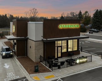 More details for 143 W Sunset Dr, Waukesha, WI - Retail for Sale