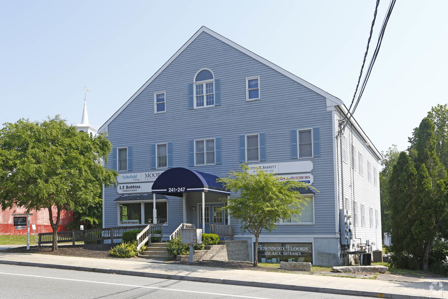 241 Main St, Townsend, MA à vendre - Photo principale - Image 1 de 1